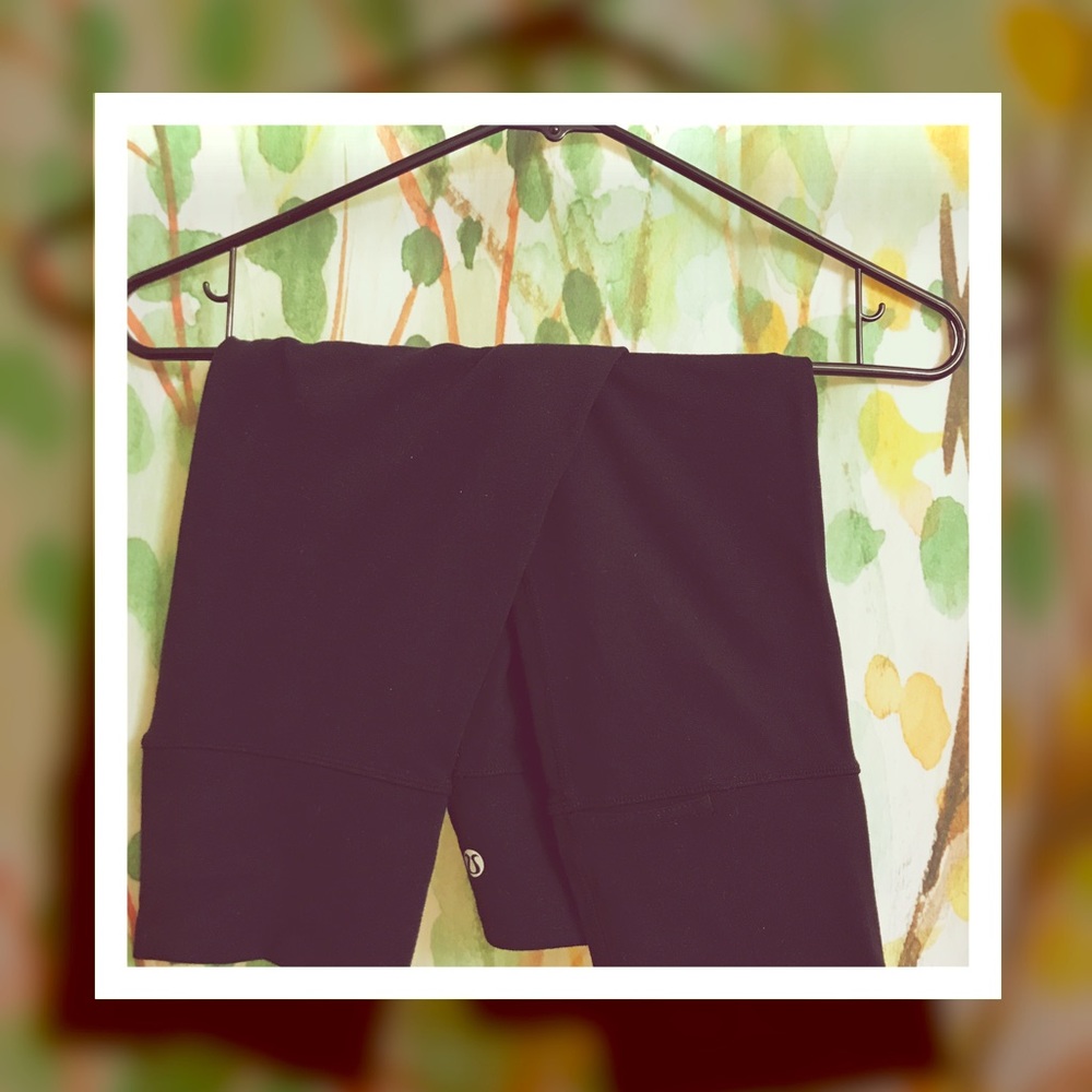 GUC Lululemon Black Leg Phone/Card/Key Pocket 4-6.