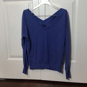 Navy blue light sweater