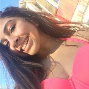 Meet your Posher, Yanitza