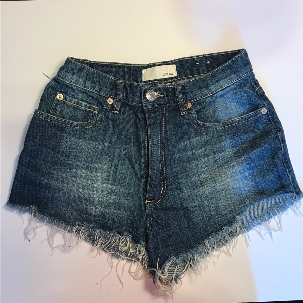 Garage high waiste fringe shorts