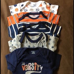 Gerber Sports 5 pc Onesie set, Size: 3 month