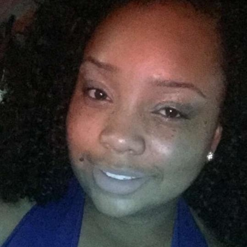 Meet your Posher, Yasmine