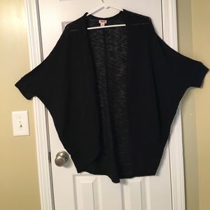 SALE!! Mossimo kimono style sweater. Size S.