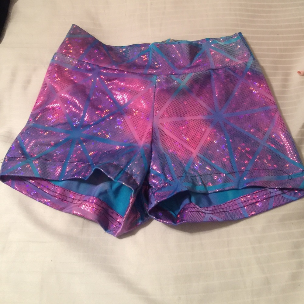 Holographic shorts