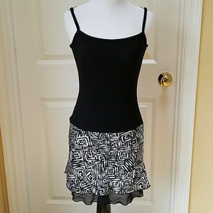NWT Vintage Black/white tank top dress w/ patterned bottom. Size S.