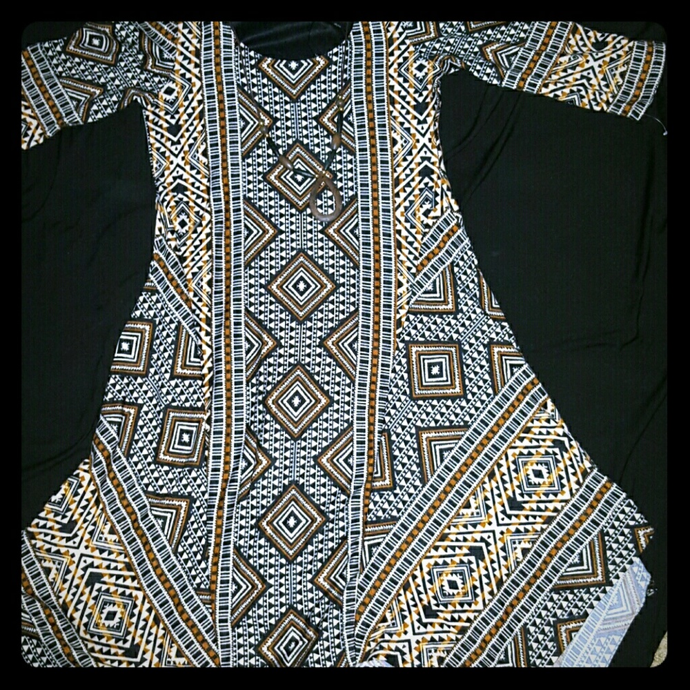 Beautiful Robbie Bee dress. New without tags