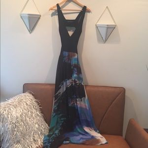 Open back flowy skirt maxi