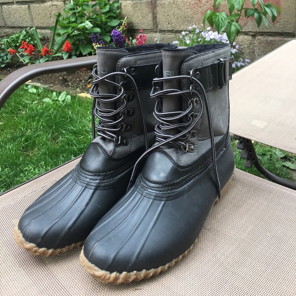 Snow boots