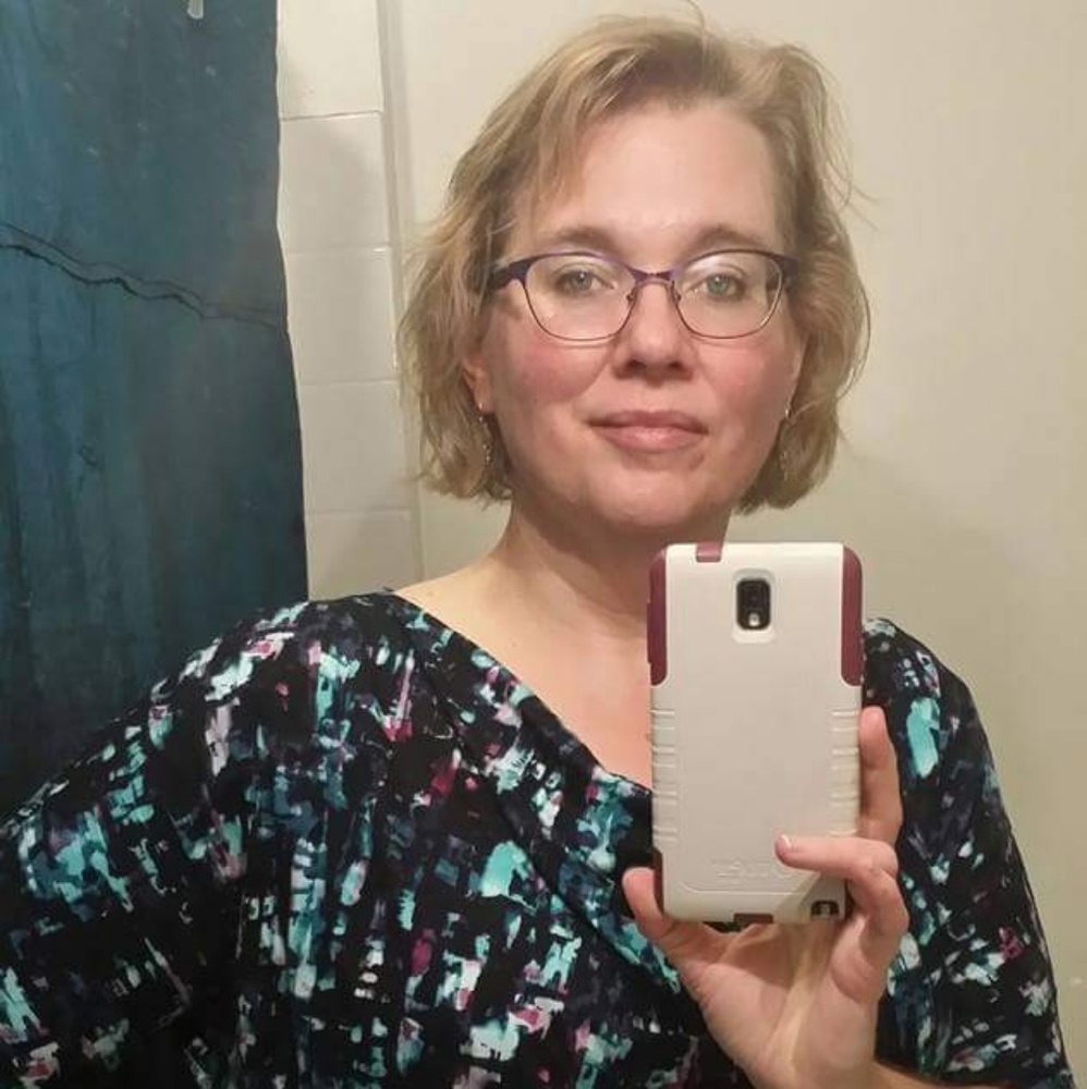 Meet your Posher, Laura