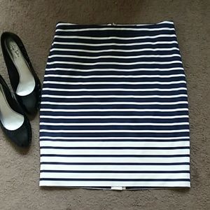 J.CREW PENCIL SKIRT. SZ 8. NEW J.CREW PENCIL SKIRT. SZ 8. NEW