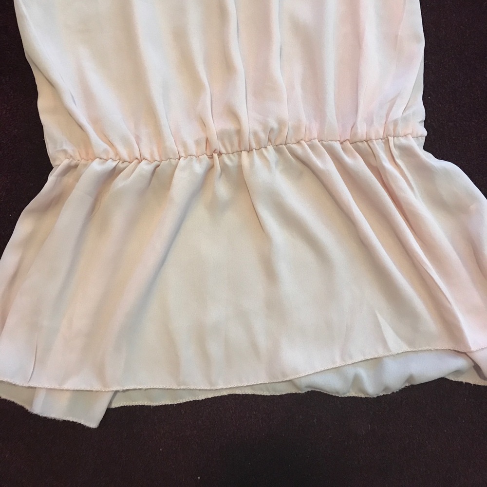 Beautiful blouse - Picture 2 of 5