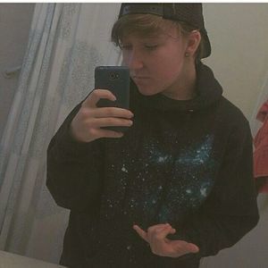 Meet your Posher, Leeann