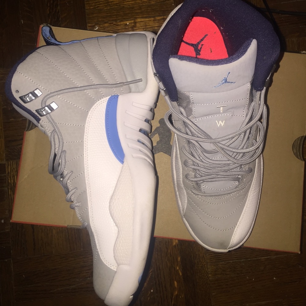 UNIVERSITY BLUES JORDAN 12s Wore 2/3 times