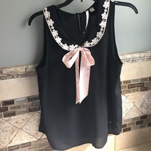 LC Lauren Conrad black tank with pink bow