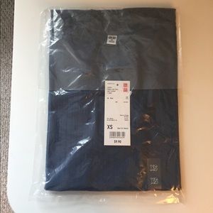 Uniqlo ribbed high neck half sleeve t shirt