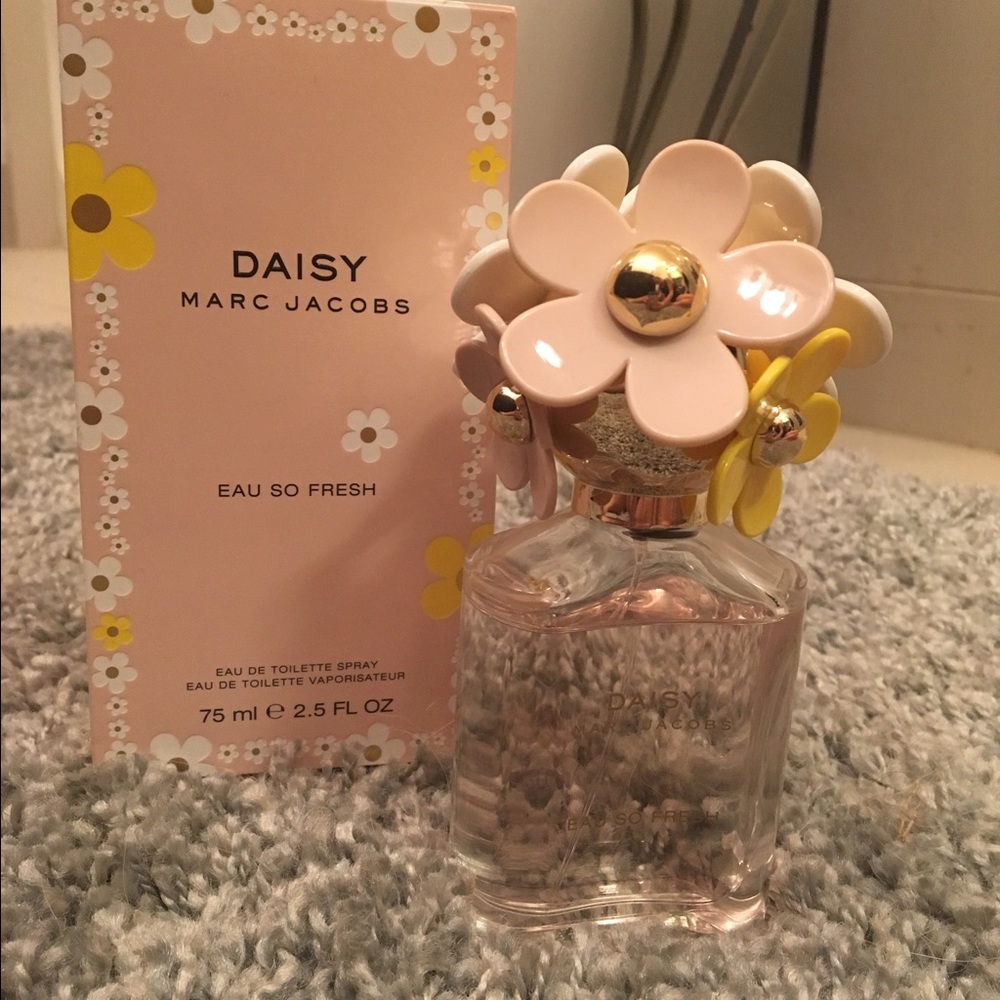 Daisy by Marc Jacobs perfume.