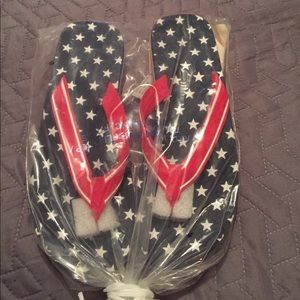 BRAND NEW flip flops