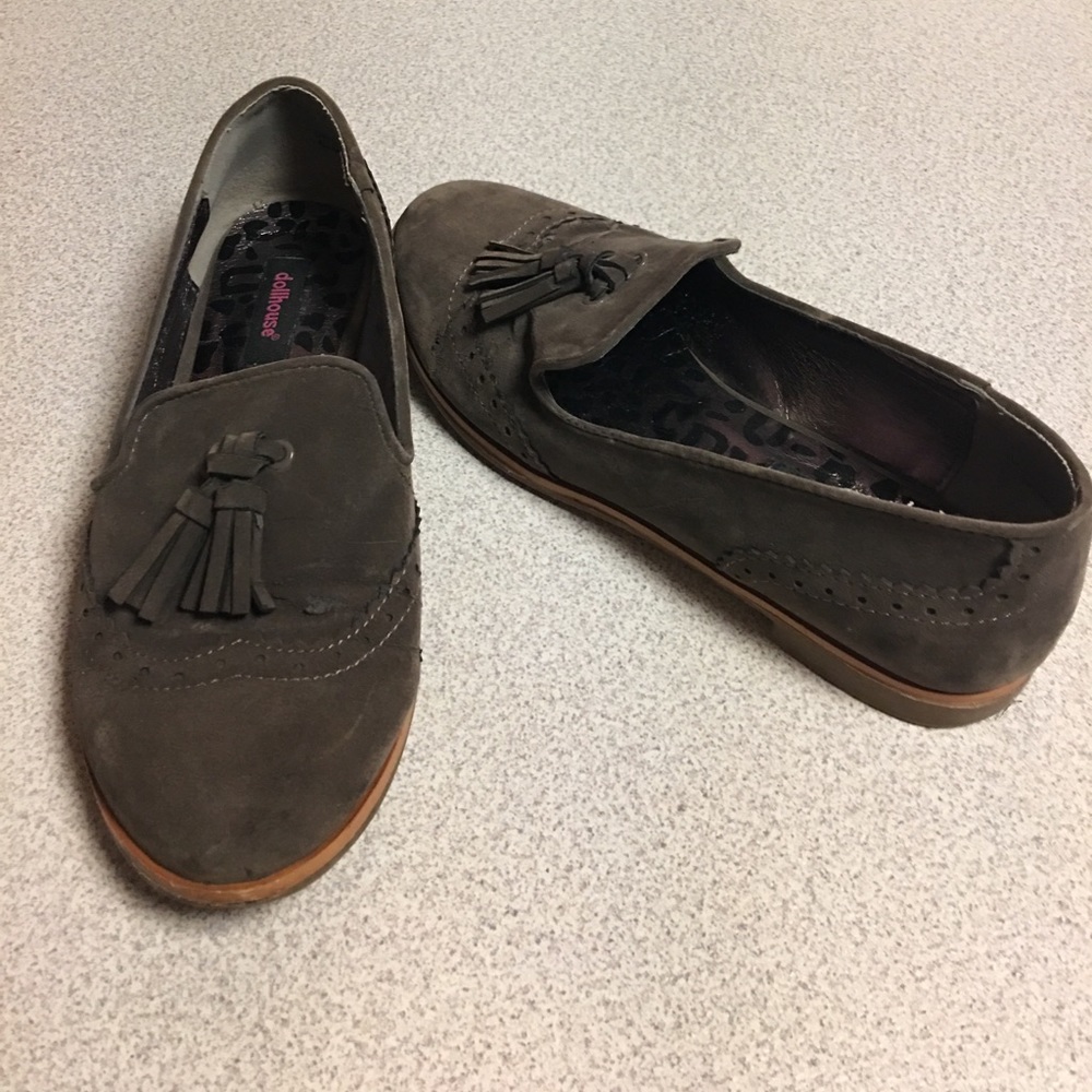 SALE!! Dollhouse loafers. Size 6.5M