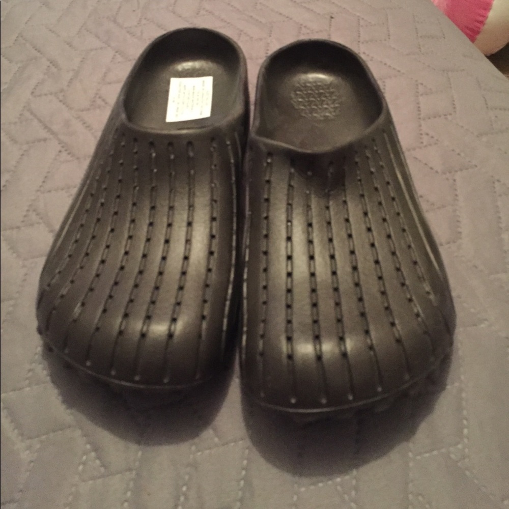 BRAND NEW slip ons