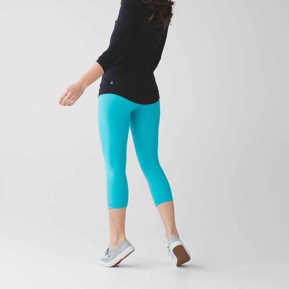 Lululemon Wunder Under Crop III in Peacock