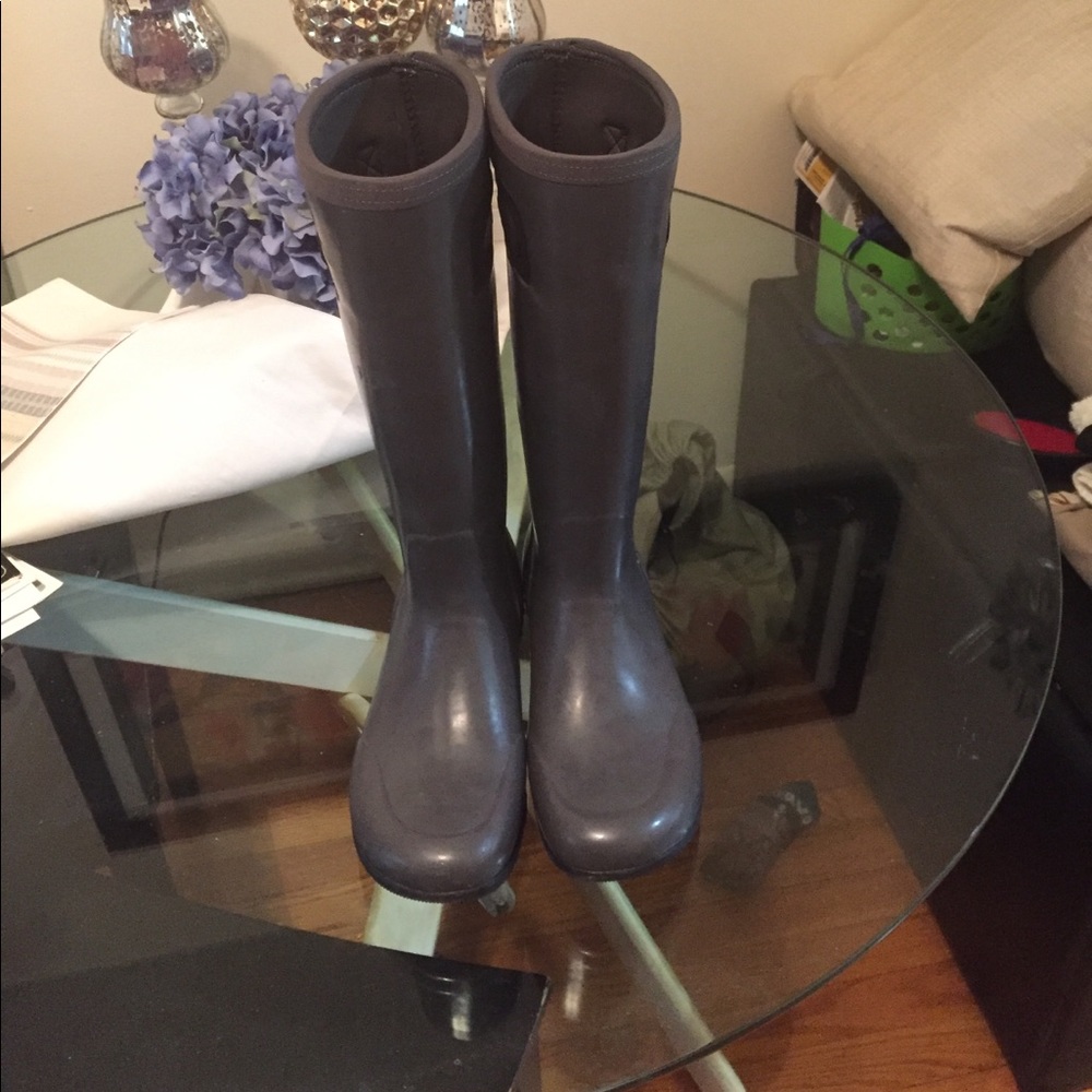 Bogs waterproof rain/snow boots, size 9 USA