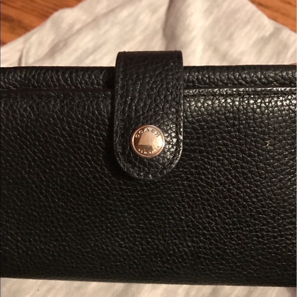 Coach cell wallet