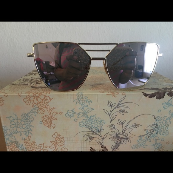 Sunglasses!!! - Picture 3 of 3