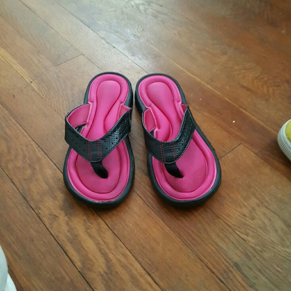 Sandles