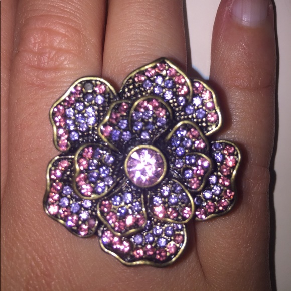 Statement flower ring - Picture 4 of 4