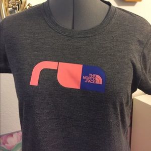 Women's The North Face tee