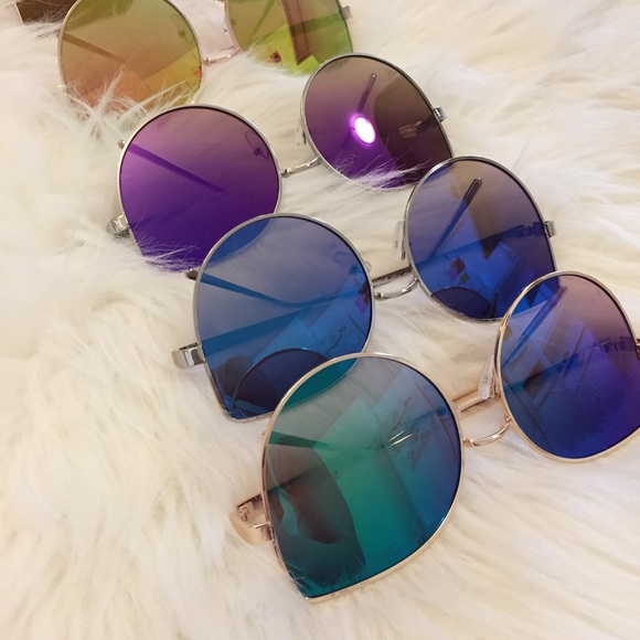 •LAST ONE• Ocean Blue Mirrored Cat Eye Sunglasses - Picture 7 of 8