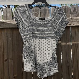 Absolutely Famous brand blouse