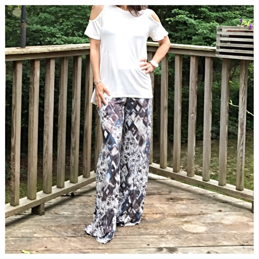✨LAST ONE ✨beautiful print wide leg pants - Picture 5 of 8