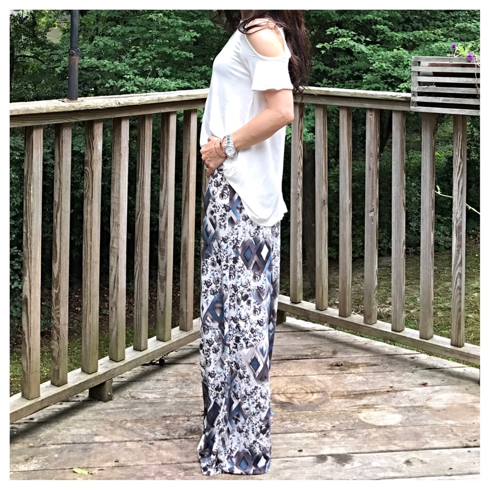 ✨LAST ONE ✨beautiful print wide leg pants - Picture 6 of 8