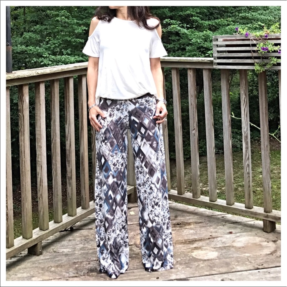 ✨LAST ONE ✨beautiful print wide leg pants - Picture 8 of 8
