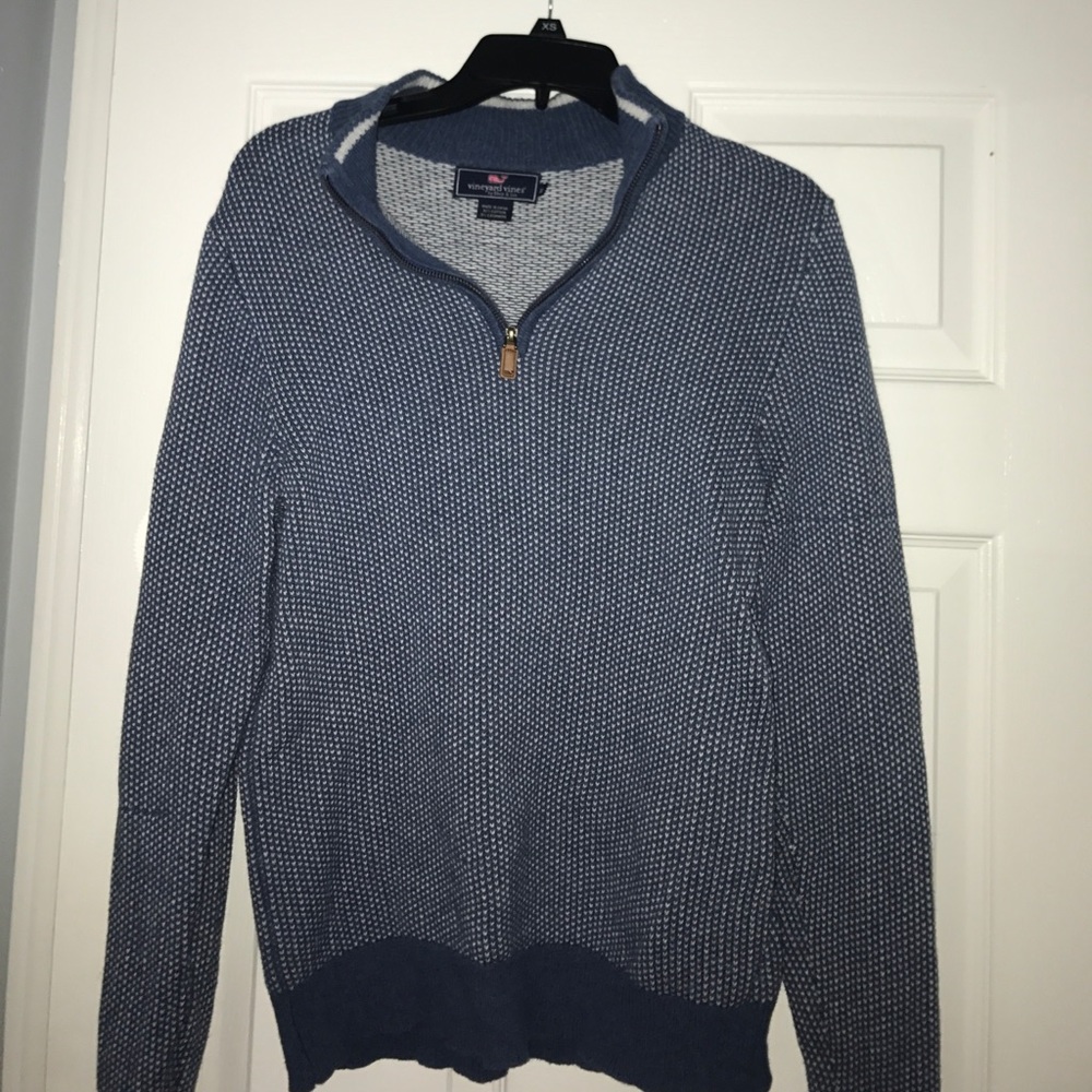 Vineyard Vines sweater