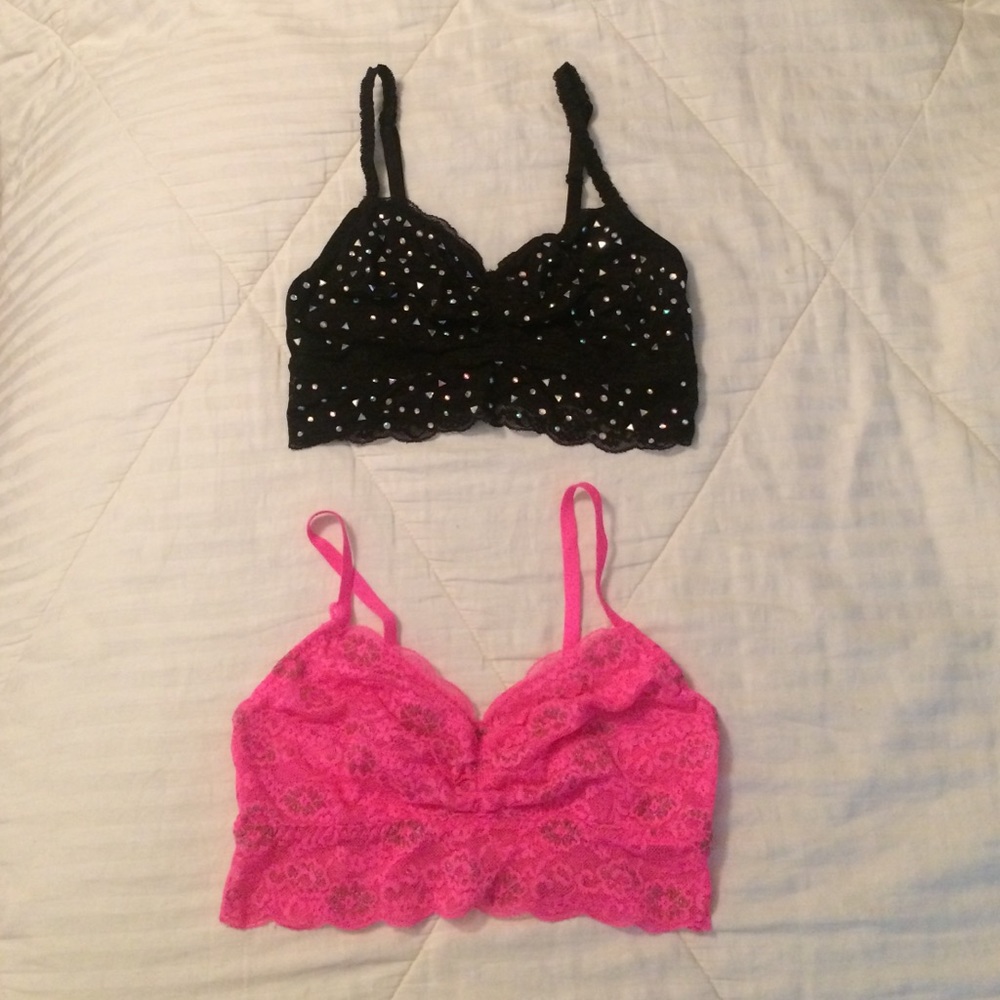 2 Vs Pink bralettes