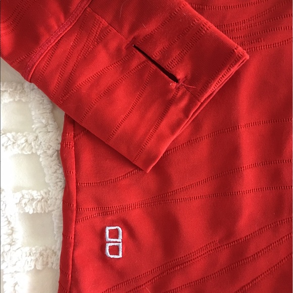 Red Lucy half zip - Picture 3 of 4