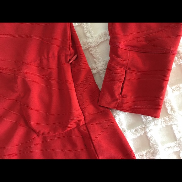 Red Lucy half zip - Picture 4 of 4