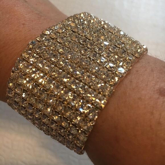 Boutique Jewelry - Elasticized 6" Fashion Jewelry Cuff