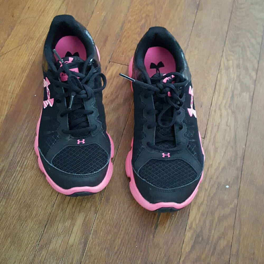 Tennie shoe best offer