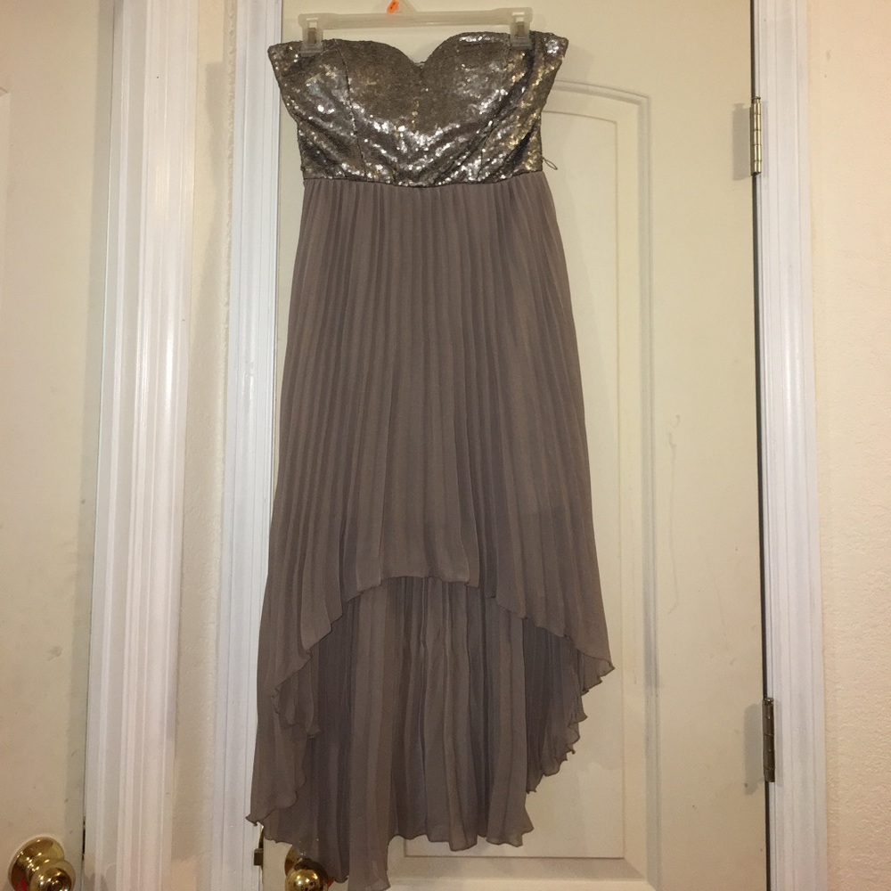*Final price drop* Charlotte Russe Pleated Dress