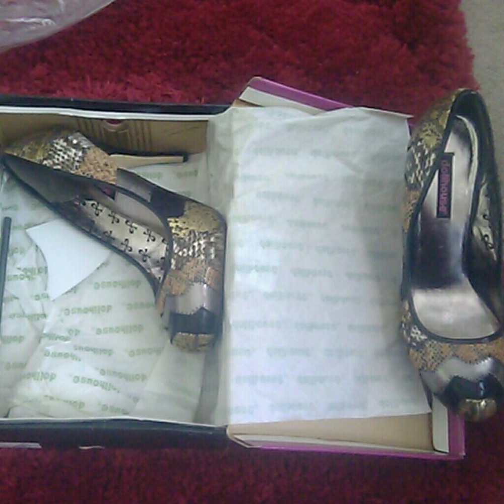 Shoes