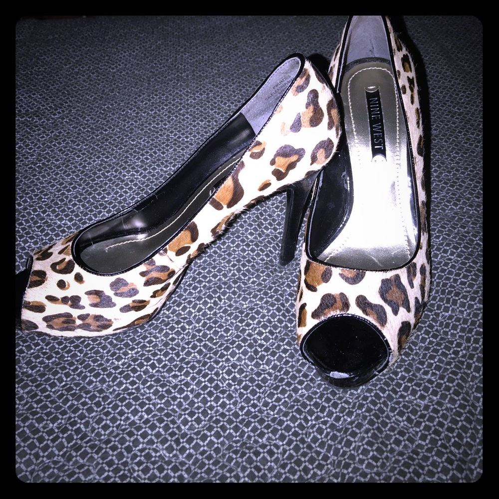 Nine West size 7.5 calf hair leopard peep toe heel