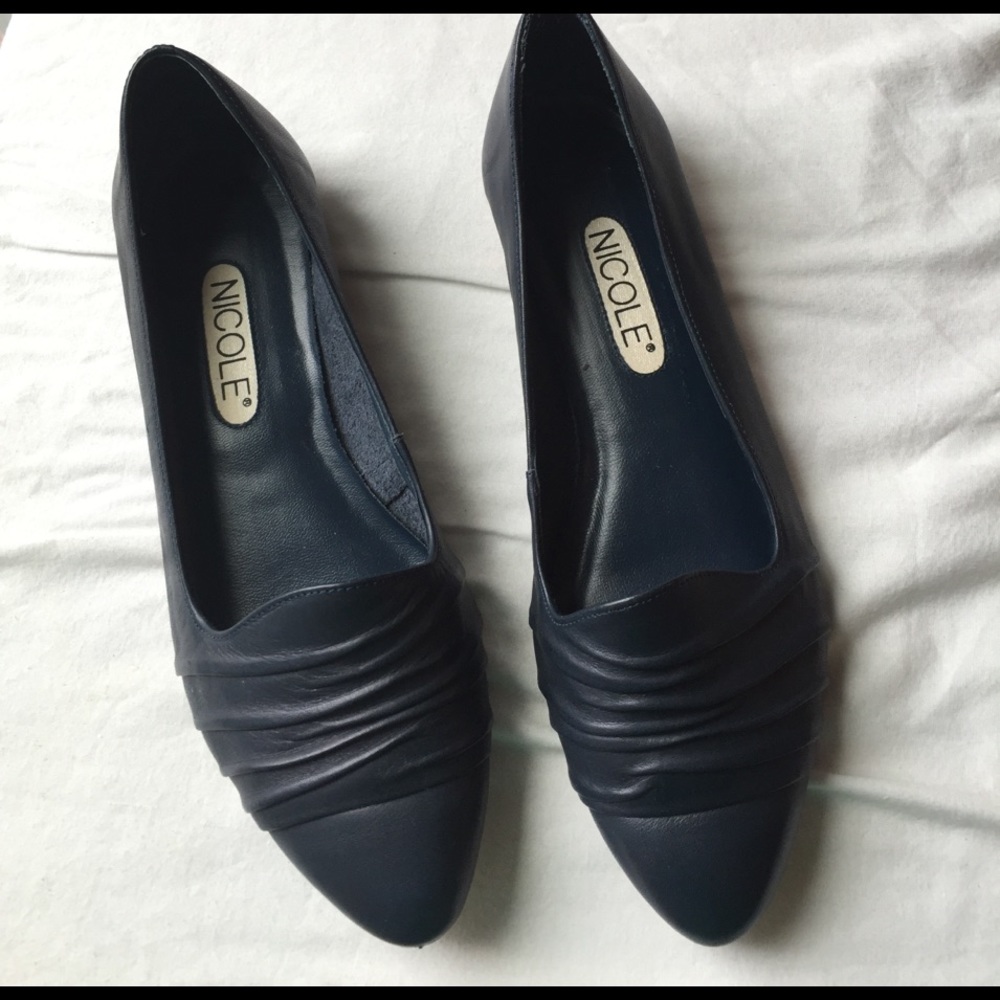 Nicole flats
