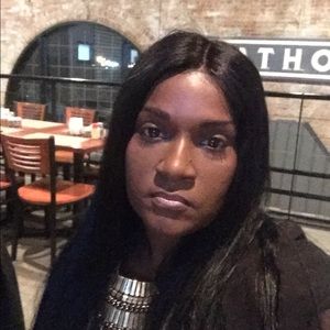 Meet your Posher, Lakeina