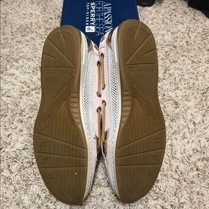 Sperry Shoes - 🐸sold locally 🐸sperrys angelfish shoes Sperry Shoes - 🐸sold locally 🐸sperrys angelfish shoes