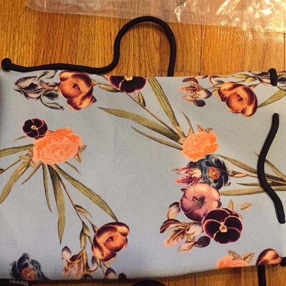 AUTHENTIC Triangl Neoprene Bag Petra Lilac - Picture 2 of 5