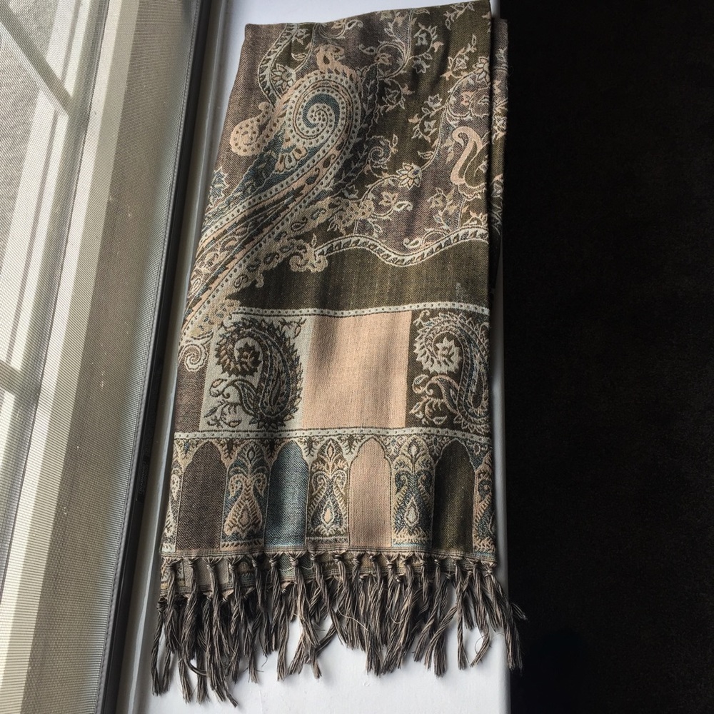 Green Paisley Scarf