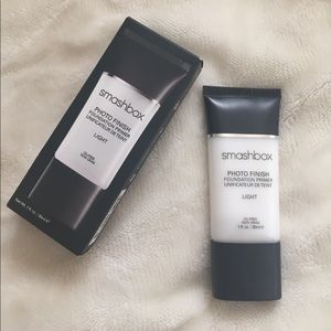 Smashbox photo finish light foundation primer